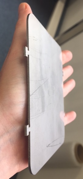 Qualità del taglio laser di un pezzo con gas da un generatore 